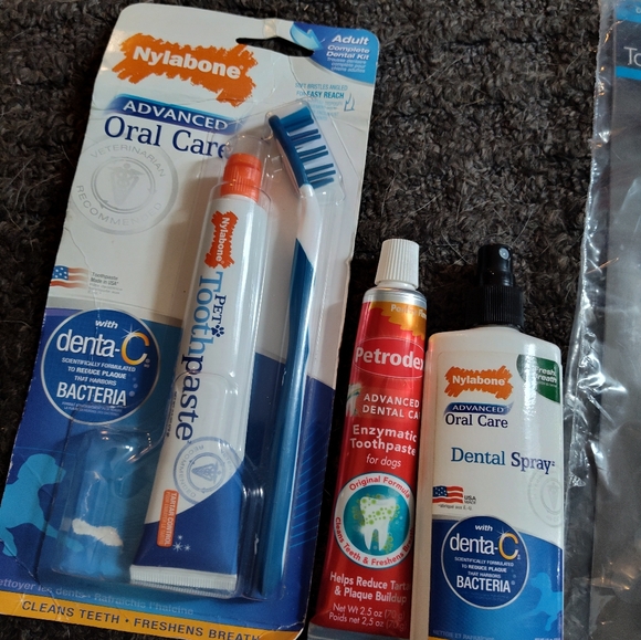 Dog Teeth Cleaning Bundle - Picture 2 of 8